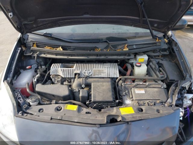 JTDKN3DUXF0398819 Toyota Prius Three