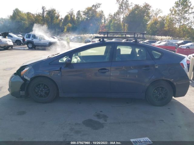 JTDKN3DUXF0398819 Toyota Prius Three