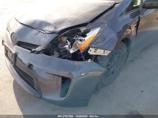 JTDKN3DUXF0398819 Toyota Prius Three
