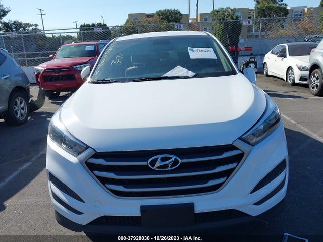Hyundai TUCSON SE 2018 KM8J23A45JU674703 Image 12