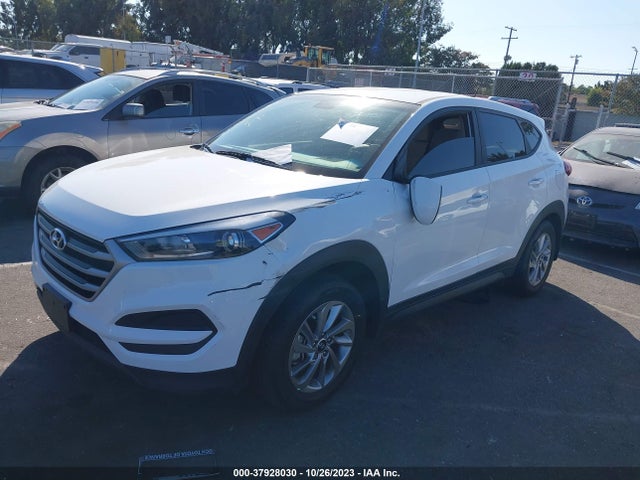 Hyundai TUCSON SE 2018 KM8J23A45JU674703 Image 2