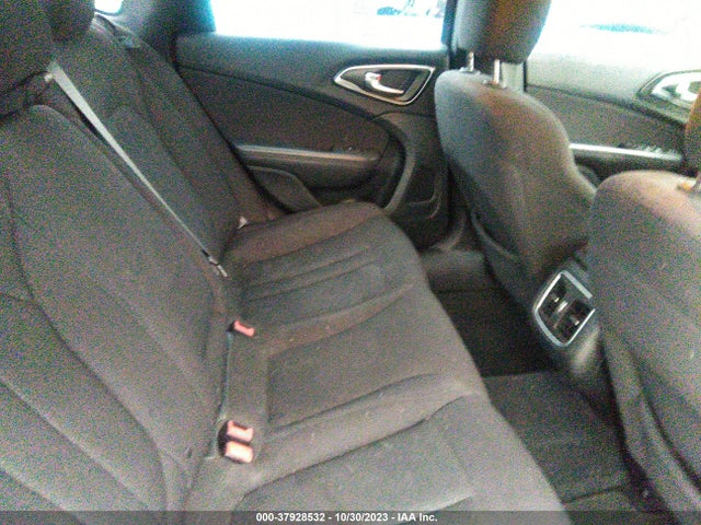 Chrysler 200 Limited 2015 1C3CCCAG3FN506441 Image 8