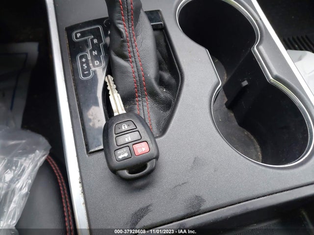 2015 TOYOTA CAMRY SE VIN: 4T1BF1FKXFU006715
