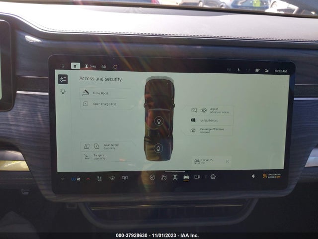 Rivian R1t Adventure 2023 7FCTGAAA9PN024102 Image 18