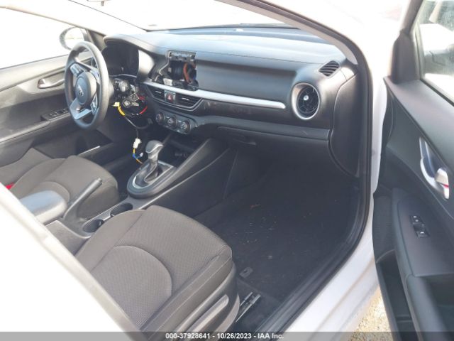 3KPF24AD6ME269758 KIA Forte Lxs