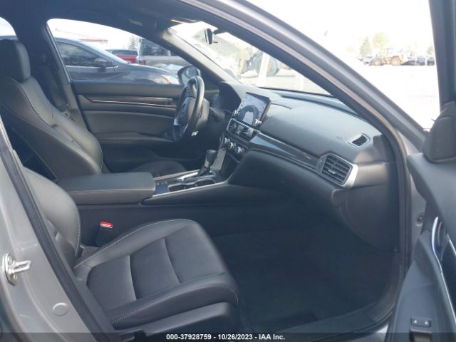 1HGCV1F38KA085111 Honda Accord Sport