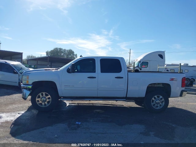 2011 CHEVROLET SILVERADO 2500HD LT VIN: 1GC1KXCG2BF224645