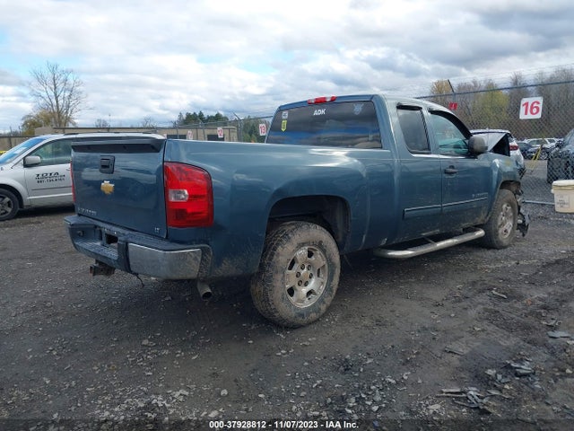 2013 CHEVROLET SILVERADO 1500 LT VIN: 1GCRCSE02DZ163253