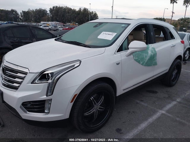 Cadillac XT5 LUXURY 2017 1GYKNBRS4HZ237859 Image 2