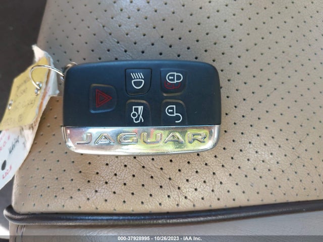 2016 JAGUAR XJ SAJWJ1CD7G8V91002 Photo 10