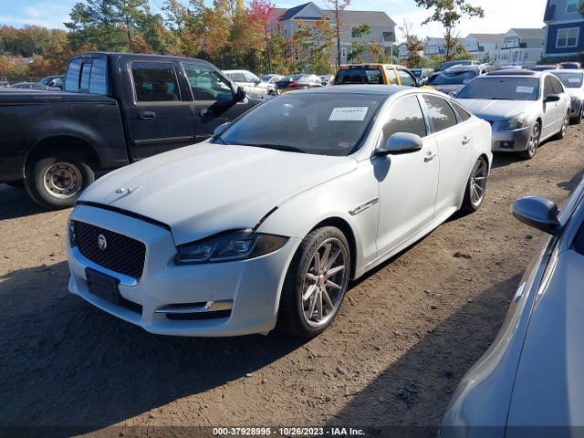 2016 JAGUAR XJ SAJWJ1CD7G8V91002 Photo 1