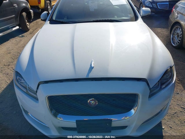 2016 JAGUAR XJ SAJWJ1CD7G8V91002 Photo 5