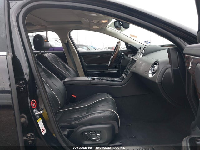 2015 JAGUAR XJ SAJWA2GZ7F8V83881 Photo 4