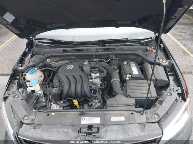 3VW1K7AJ4FM271144 Volkswagen Jetta 2.0l S