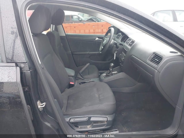 3VW1K7AJ4FM271144 Volkswagen Jetta 2.0l S