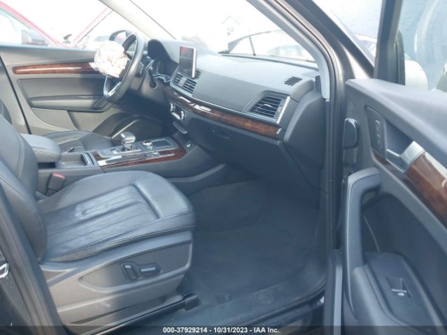 WA1BNAFY8J2106919 Audi Q5 Premium Plus