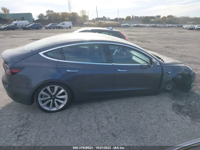 Tesla Model 3 Long Range 2018 5YJ3E1EB3JF068715 Image 13