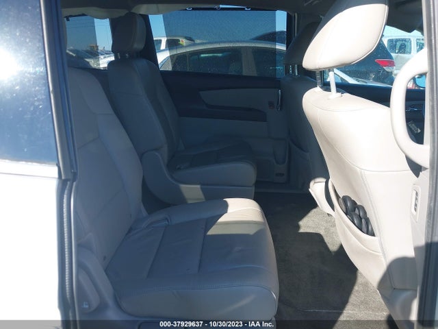 Honda Odyssey Touring 2015 5FNRL5H92FB108872 Image 8