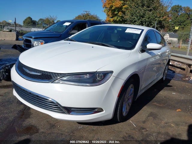 Chrysler 200 Limited 2015 1C3CCCAB4FN528212 Image 2