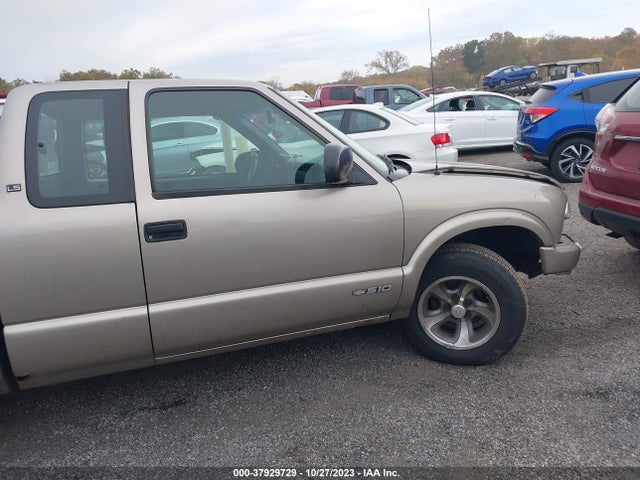 2000 CHEVROLET S TRUCK S10 VIN: 1GCCS19W2Y8205949