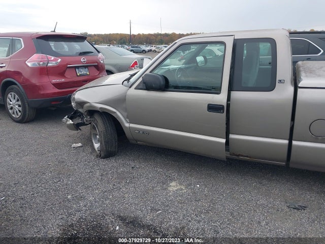2000 CHEVROLET S TRUCK S10 VIN: 1GCCS19W2Y8205949