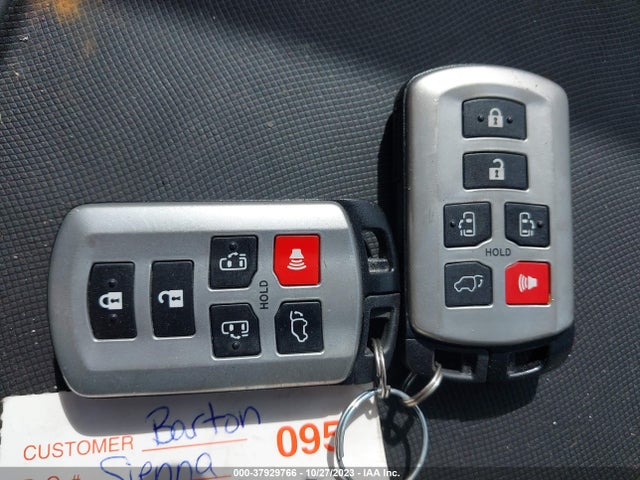2020 TOYOTA SIENNA XLE VIN: 5TDYZ3DC3LS030237