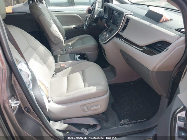 2020 TOYOTA SIENNA XLE VIN: 5TDYZ3DC3LS030237