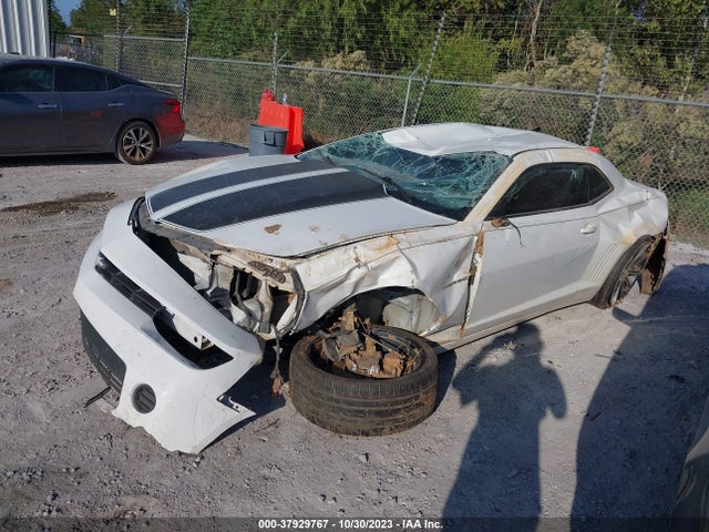 Chevrolet CAMARO LS 2015 2G1FB1E39F9256433 Image 2