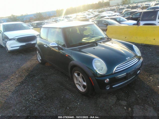 2006 MINI COOPER HARDTOP WMWRC33516TK18511 Photo 0