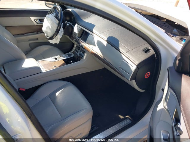 2013 JAGUAR XF SAJWJ0EF9D8S87108 Photo 4