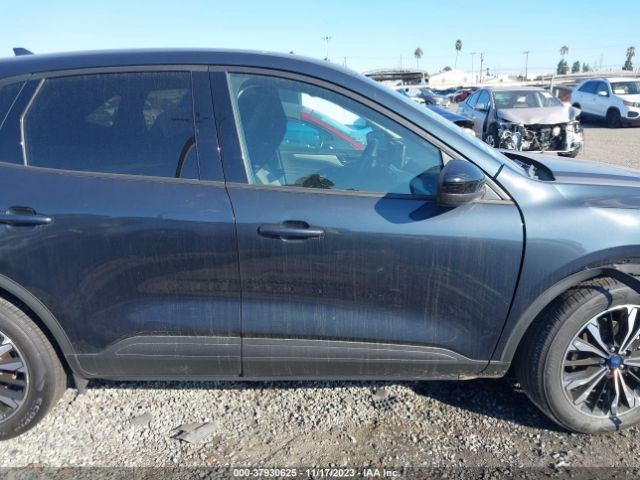 1FMCU0BZ4NUA27212 Ford Escape Se Hybrid