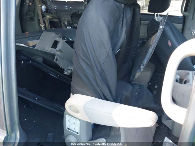 KNDMB5C1XG6091704 KIA SEDONA LX