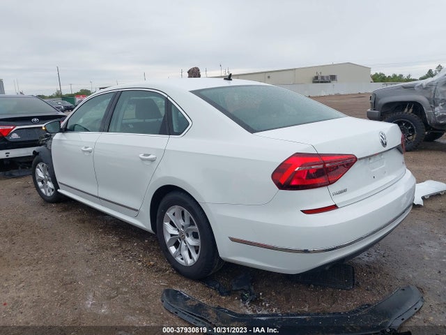 Volkswagen Passat 1.8t S 2017 1VWAT7A38HC019402 Image 3