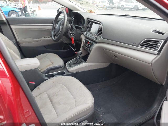 2017 HYUNDAI ELANTRA SE VIN: 5NPD84LF8HH117132