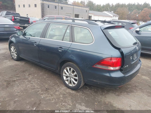 2010 VOLKSWAGEN JETTA SPORTWAGEN 3VWTZ7AJXAM687843 Photo 2