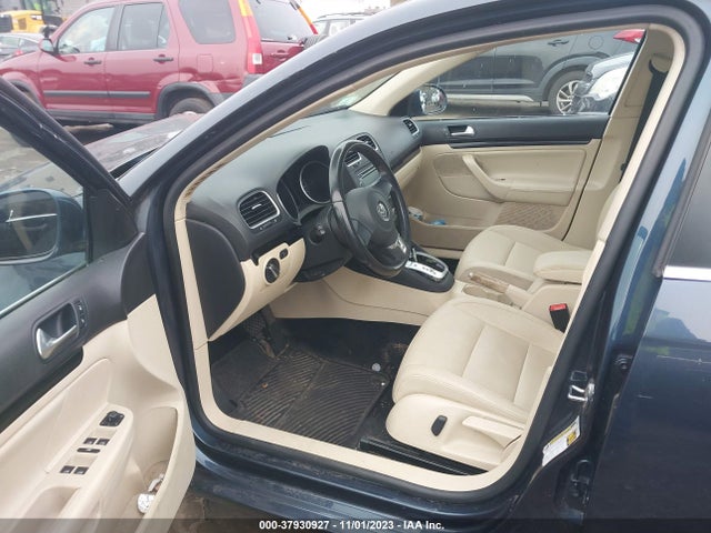2010 VOLKSWAGEN JETTA SPORTWAGEN 3VWTZ7AJXAM687843 Photo 4