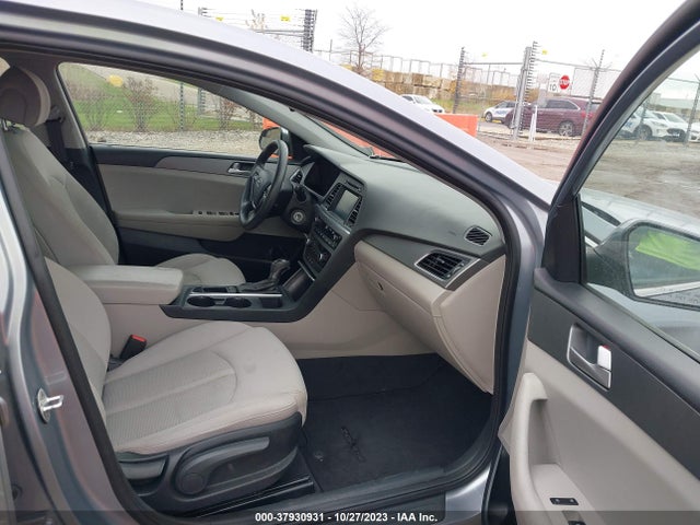 2016 HYUNDAI SONATA SE VIN: 5NPE24AF1GH351751