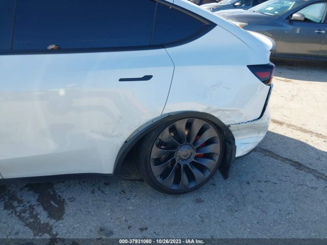 2023 TESLA MODEL Y 7SAYGDEF5PF701800 Photo 5