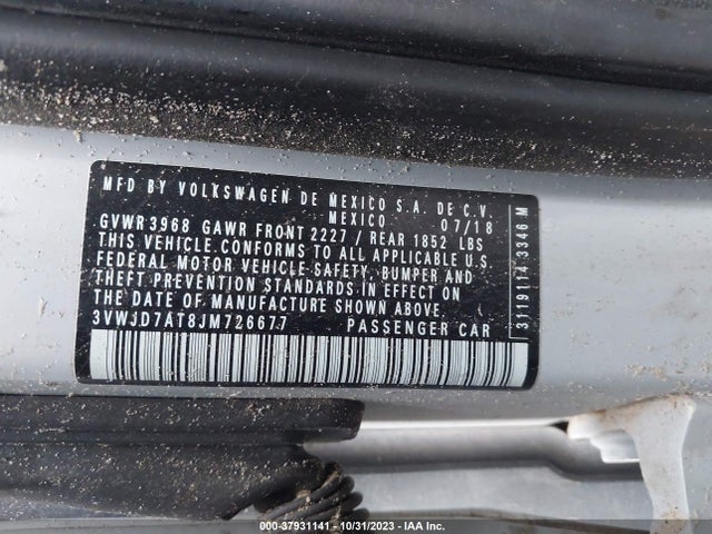 3VWJD7AT8JM726677 Volkswagen Beetle Se