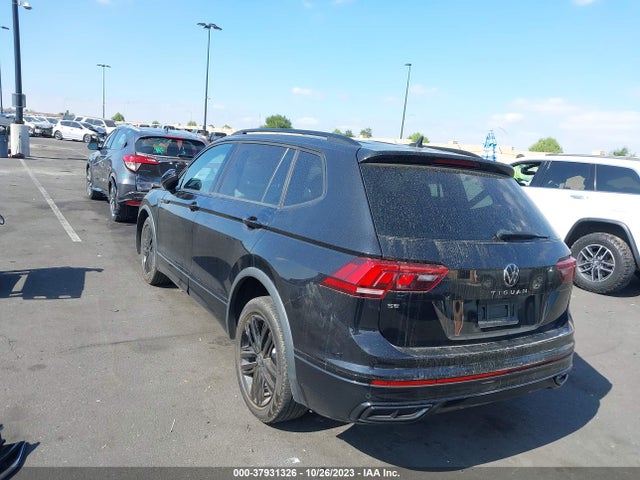 3VVCB7AX4NM053317 Volkswagen Tiguan Se R-line Black