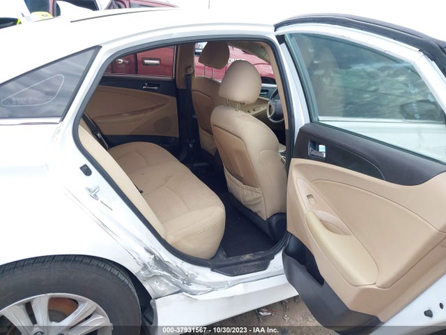 2014 HYUNDAI SONATA GLS VIN: 5NPEB4AC3EH943056