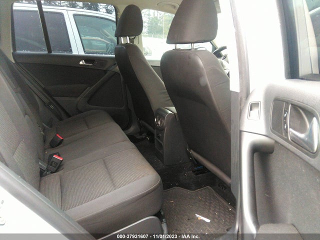 2013 VOLKSWAGEN TIGUAN S VIN: WVGAV3AX1DW568842