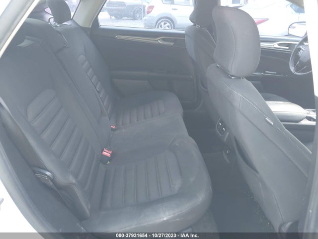 3FA6P0HD0HR145473 Ford FUSION SE
