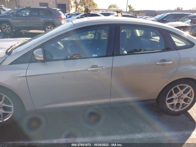 Ford FOCUS SE 2015 1FADP3F26FL320024 Image 14