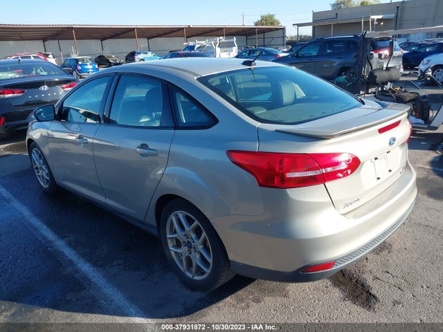 Ford FOCUS SE 2015 1FADP3F26FL320024 Image 3