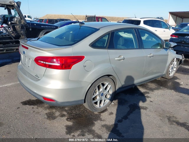 Ford FOCUS SE 2015 1FADP3F26FL320024 Image 4
