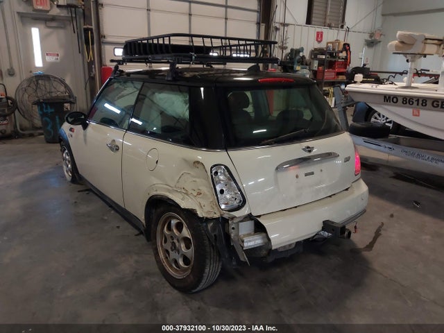 2005 MINI COOPER WMWRC33455TC56798 Photo 2