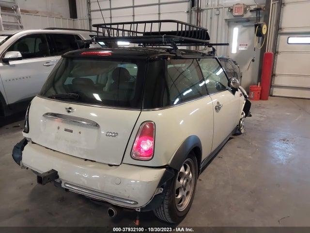2005 MINI COOPER WMWRC33455TC56798 Photo 3
