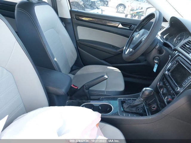 1VWBS7A32FC044073 Volkswagen Passat 1.8t Sport