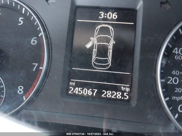 1VWBS7A32FC044073 Volkswagen Passat 1.8t Sport